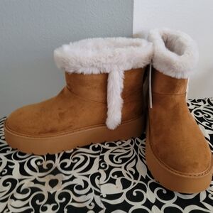 Fuzzy boots, never worn